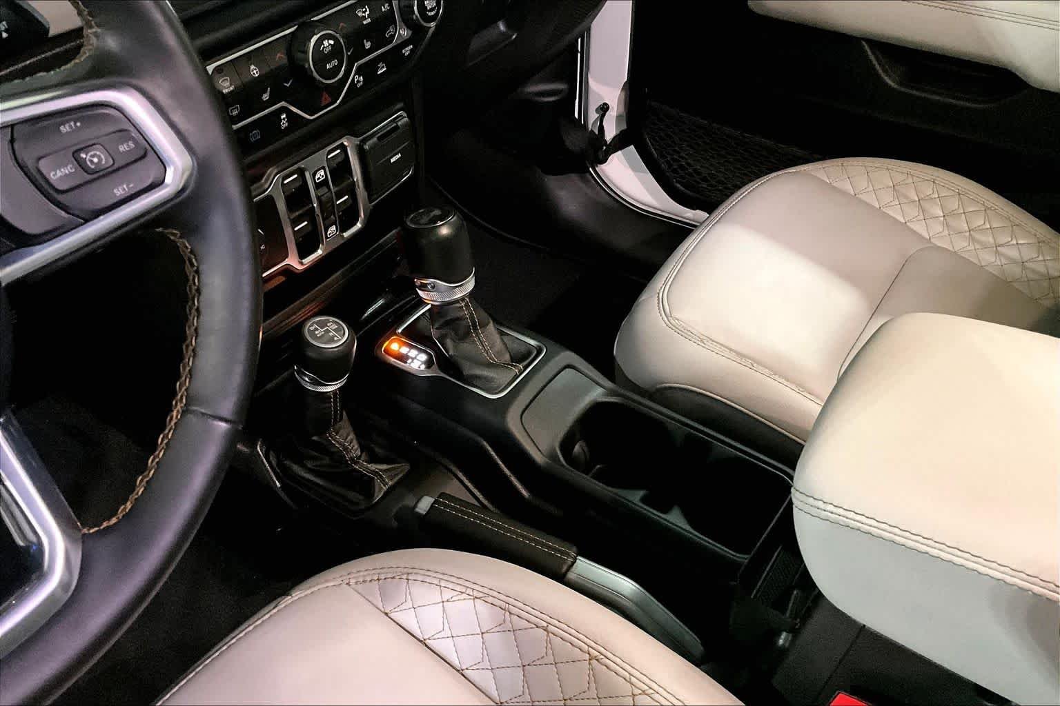 Used 2022 Bright White Clearcoat Jeep Unlimited Sahara High Altitude image 15