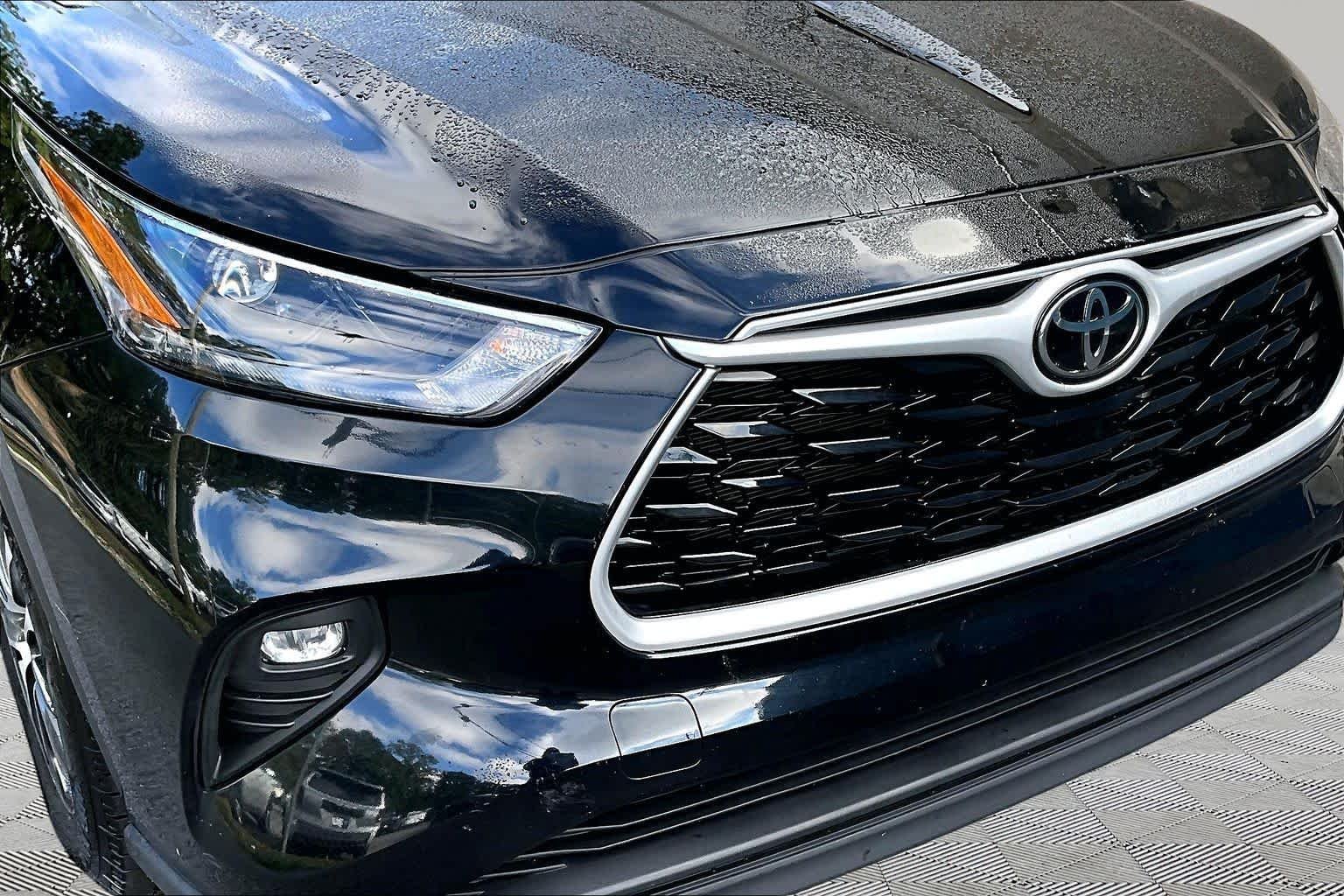 Used 2023 Midnight Black Metallic Toyota XLE image 30