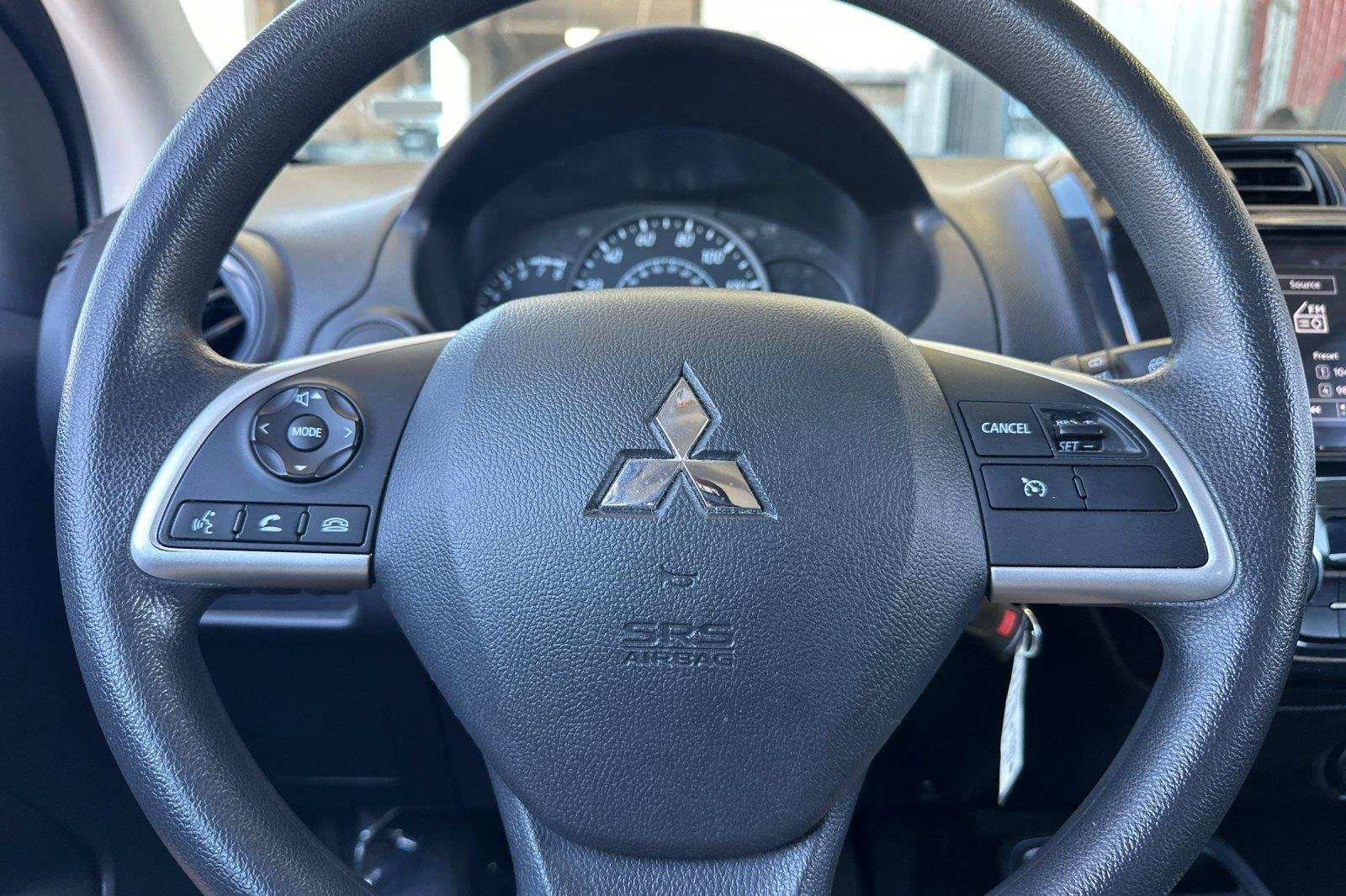 Used 2024 White Diamond Mitsubishi ES image 22
