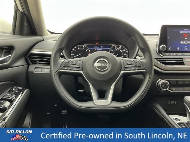 Used 2023 Pearl White Tricoat Nissan 2.5 SV image 21