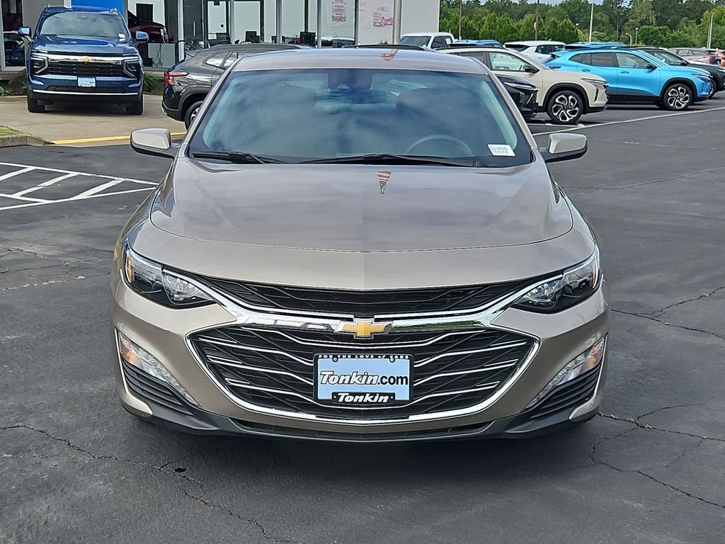 Used 2024 Mineral Gray Metallic Chevrolet LT image 9