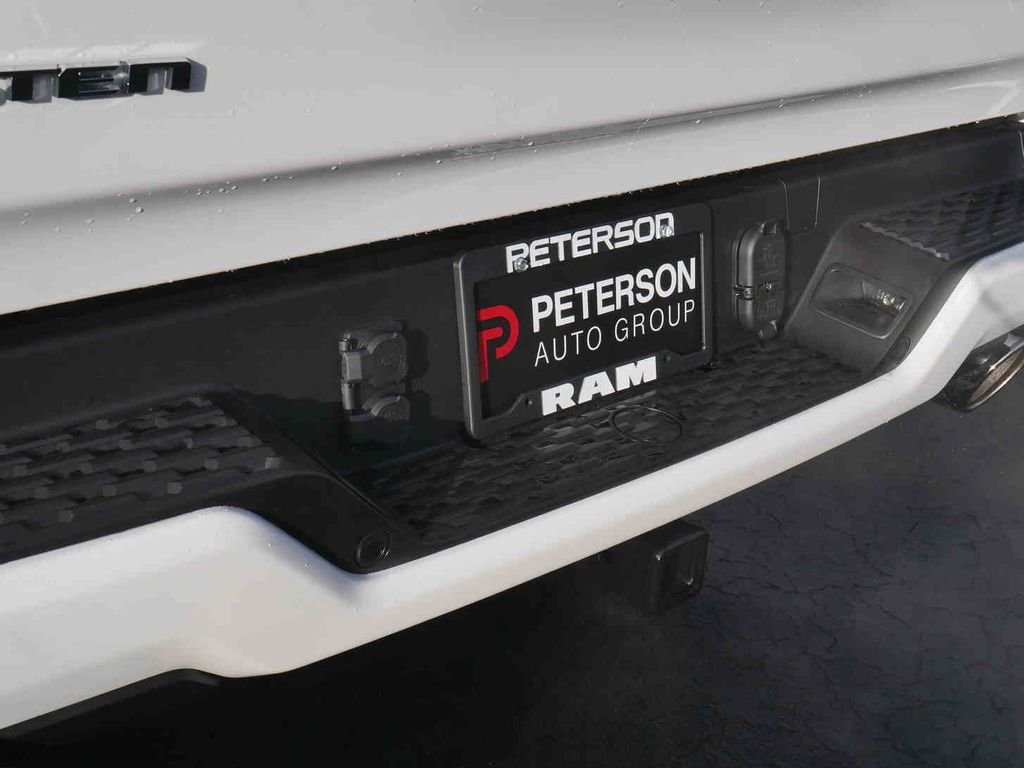 New 2026 Ivory White Tri-Coat Pearl-Coat Exterior Paint RAM  image 8