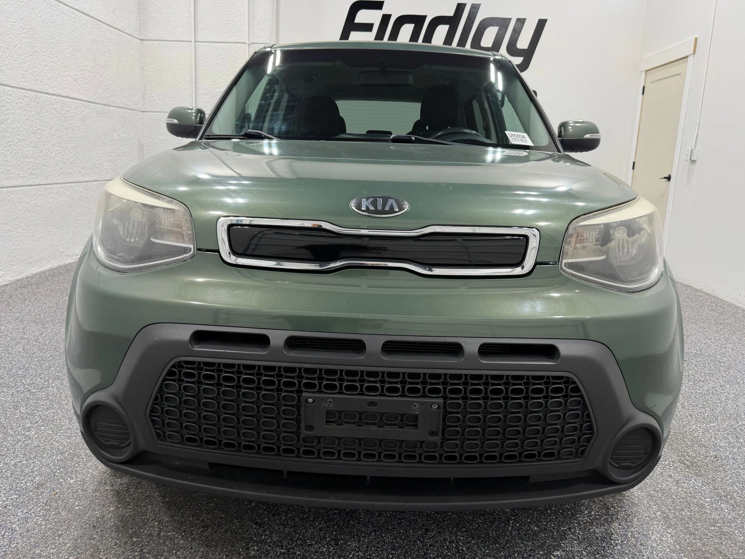 Used 2014 Green Kia Plus image 10