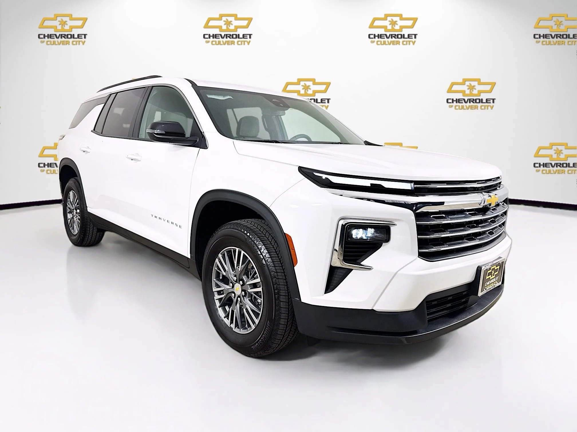 2025 Chevrolet Traverse AWD LT's photo