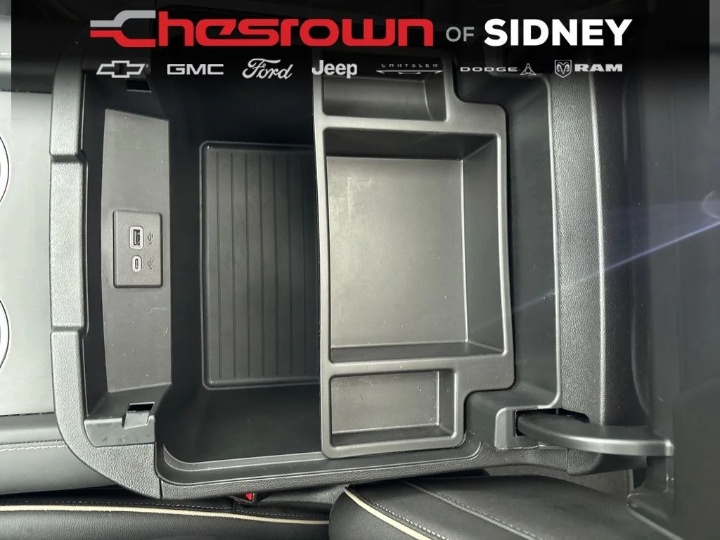 Used 2023 Black GMC SLT image 19