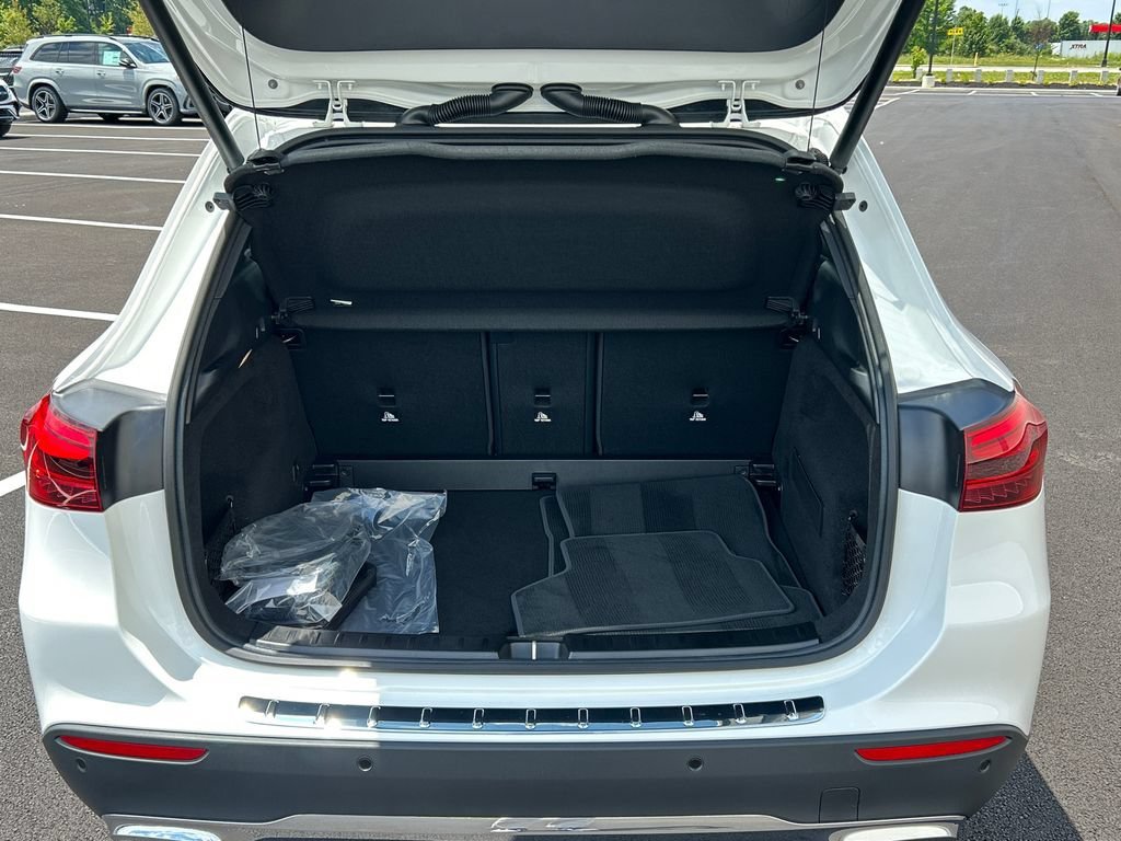 New 2026 Polar White Mercedes-Benz GLA250 image 44