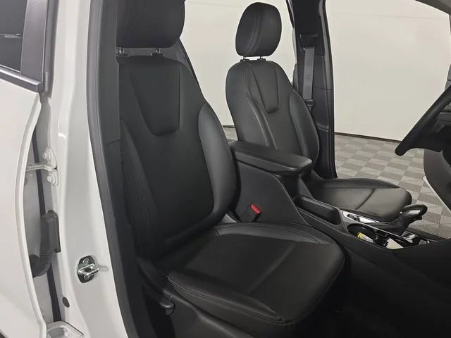 Used 2024 White Frost Tricoat Buick Sport Touring image 19