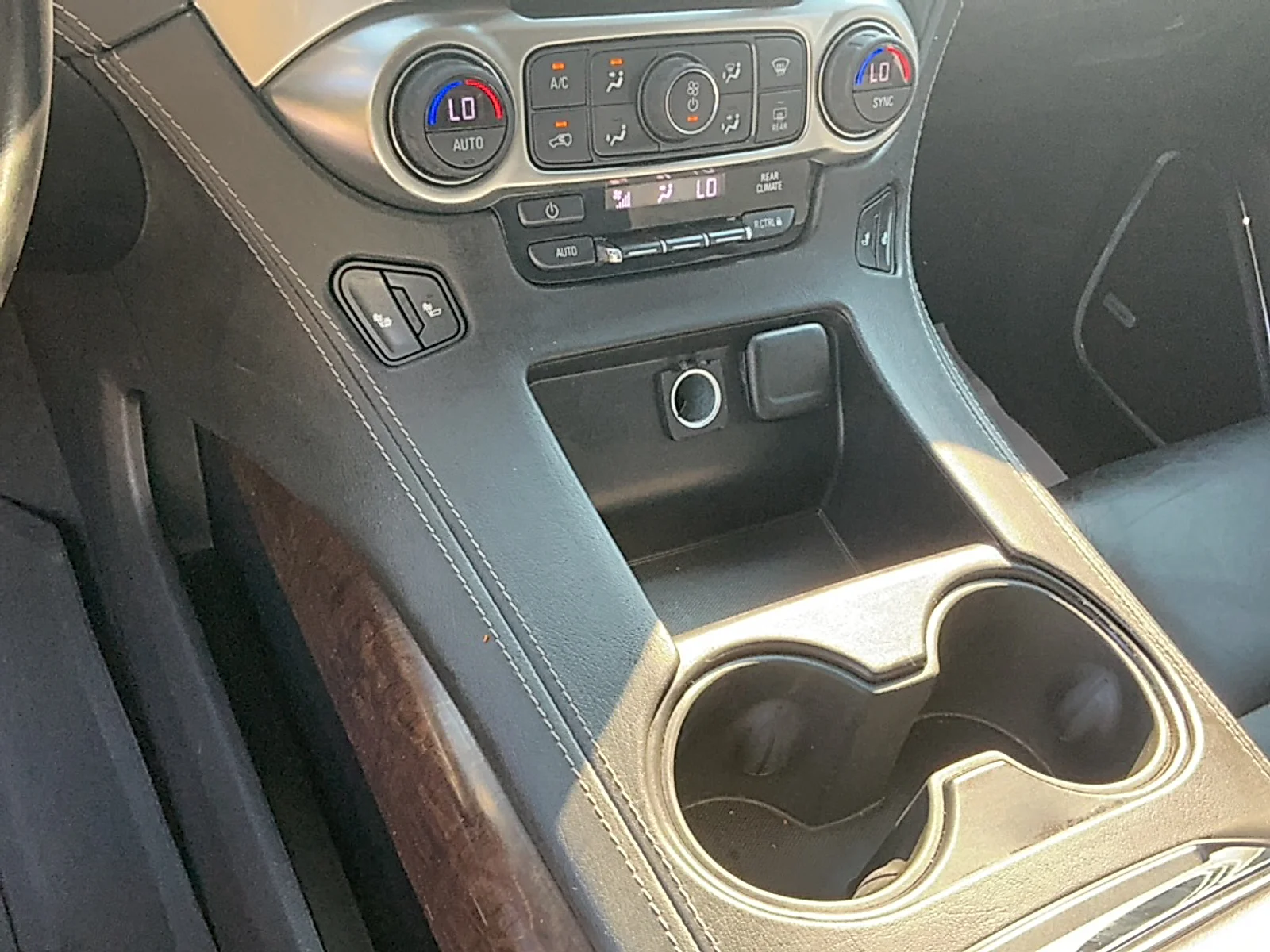 Used 2019 Silver Ice Metallic Chevrolet LT image 14