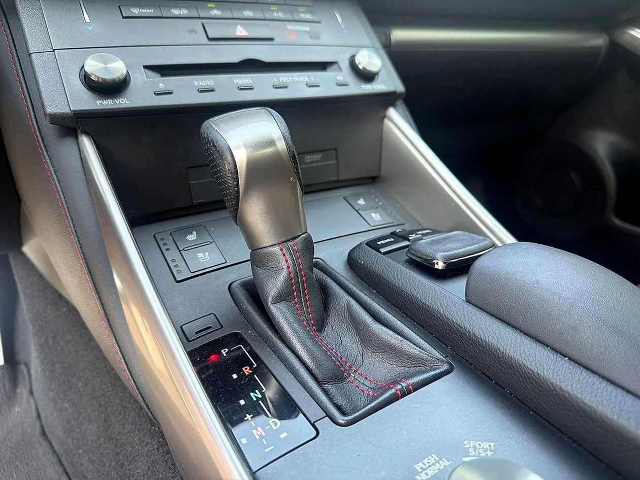 Used 2016  Lexus 350 image 20