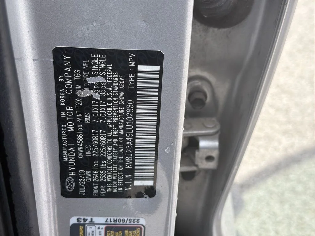 Used 2020 Silver Hyundai SE image 33