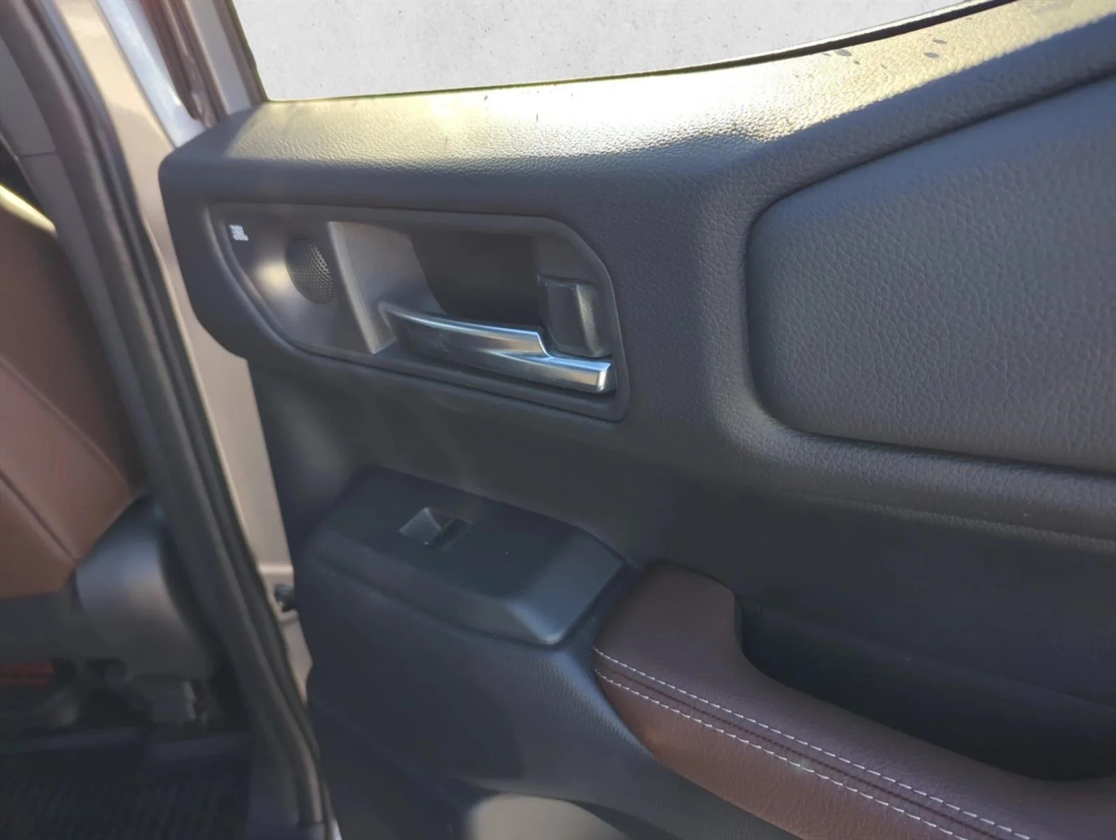 Used 2025 Meteor Shower Toyota  image 27