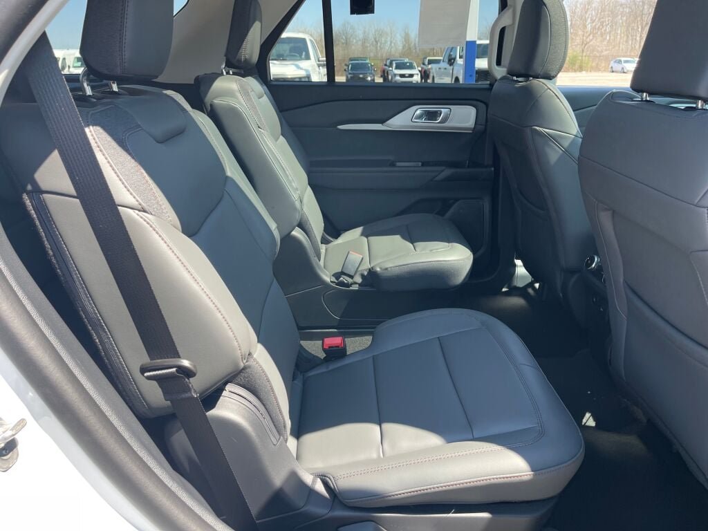 New 2026 Space White Metallic Ford Active w/200A Pkg image 25
