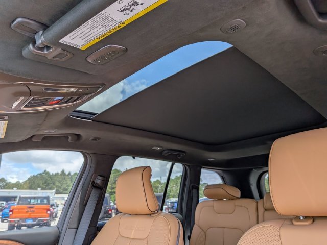 New 2026 Bright White Clear-Coat Exterior Paint Jeep Summit image 19
