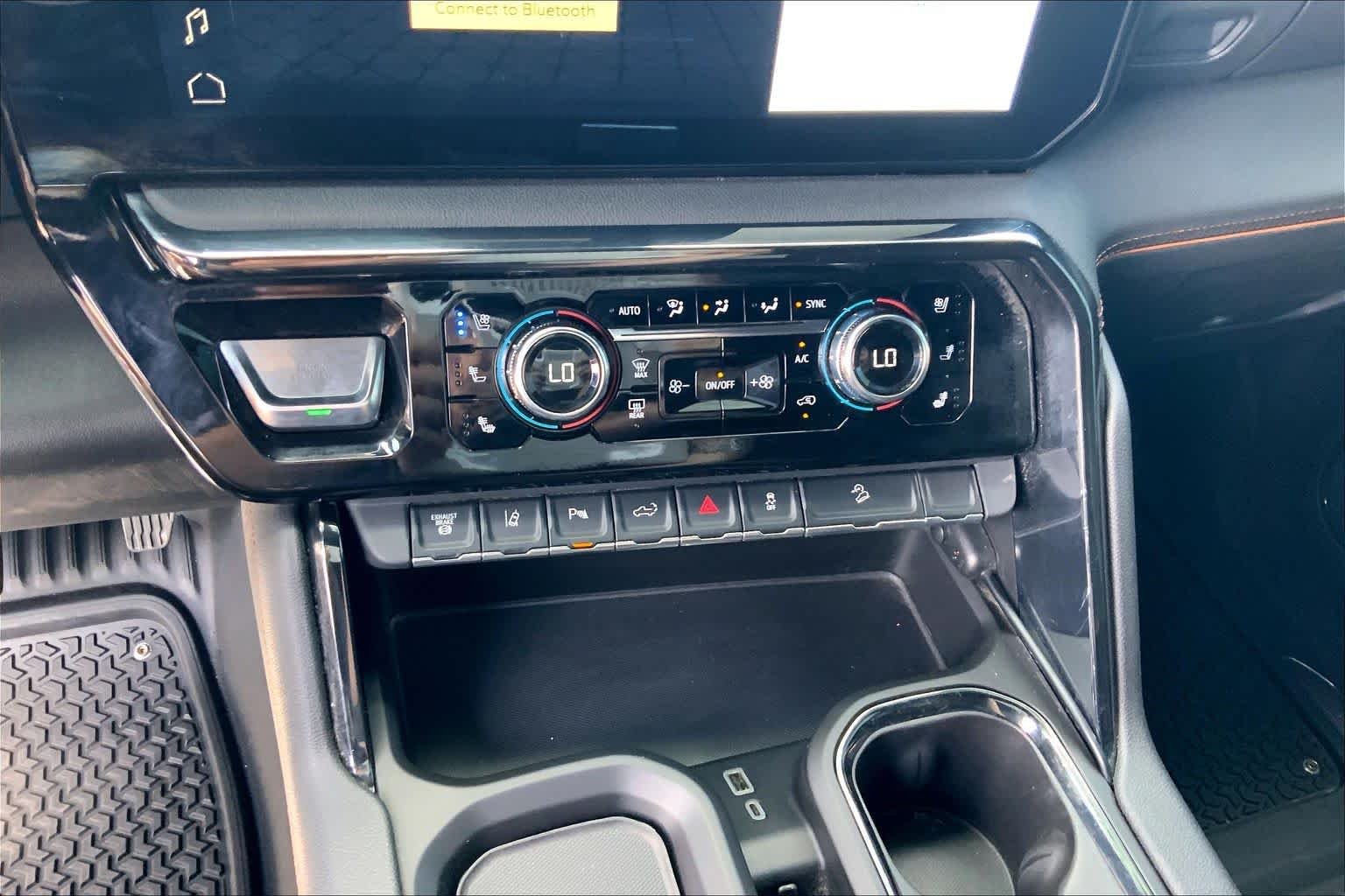 Used 2024 Summit White GMC AT4 image 35