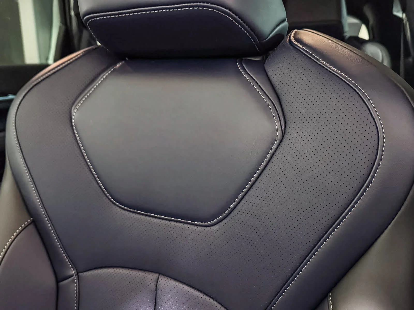 New 2026 MINERAL BLACK INFINITI Sport AWD image 28