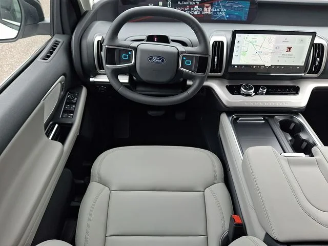 New 2026 Star White Metallic Tri-Coat Ford Active image 7