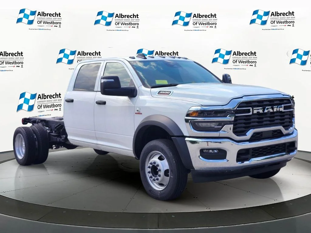 New 2026 Bright White Clearcoat RAM Tradesman image 7