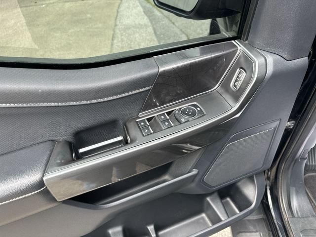 Used 2023 Agate Black Metallic Ford XLT image 17