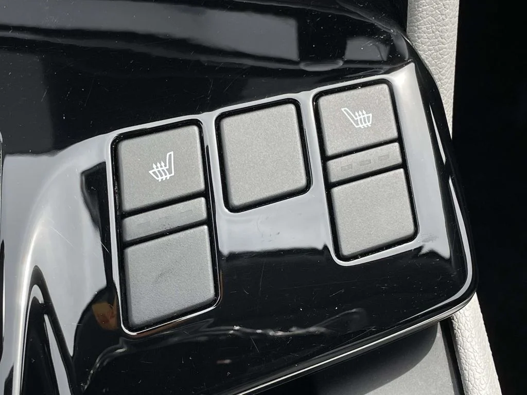 Used 2024 Gravity Gray Kia EX image 22