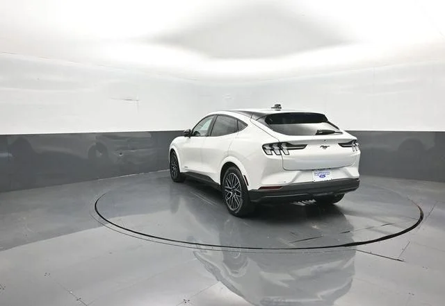 New 2026 Star White Metallic Tri-coat Ford Premium image 5