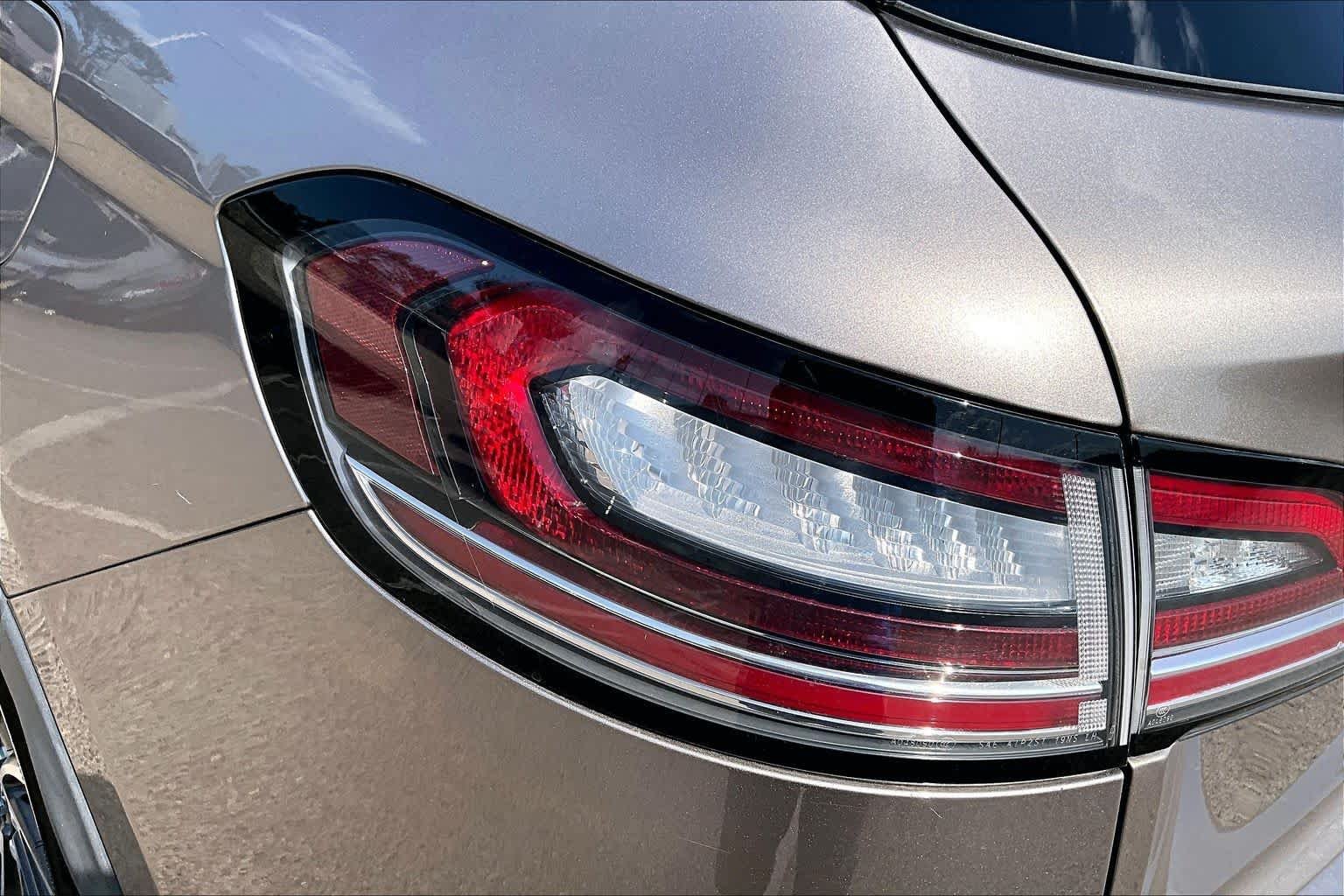 Used 2019 Iced Mocha Lincoln Reserve image 28