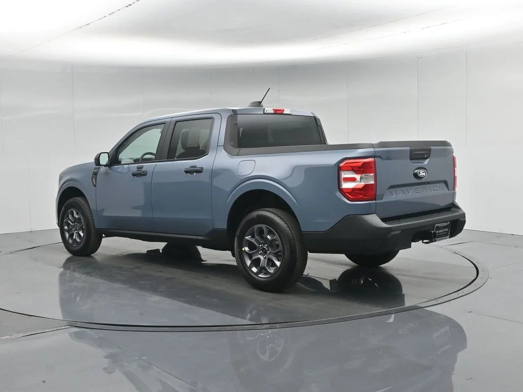 New 2026 Gray Ford XLT image 5