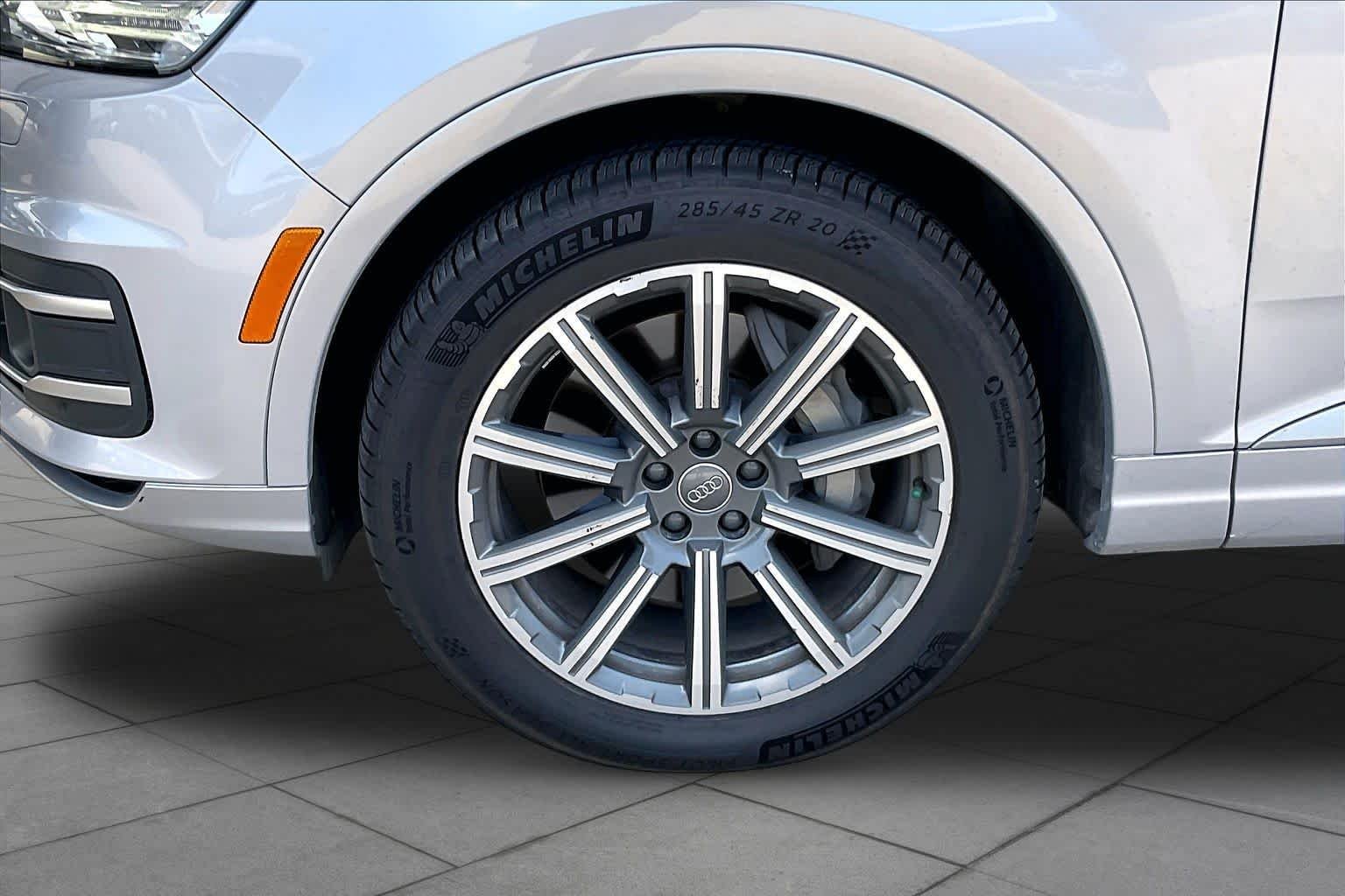 Used 2018 Florett Silver Metallic Audi Premium Plus image 11