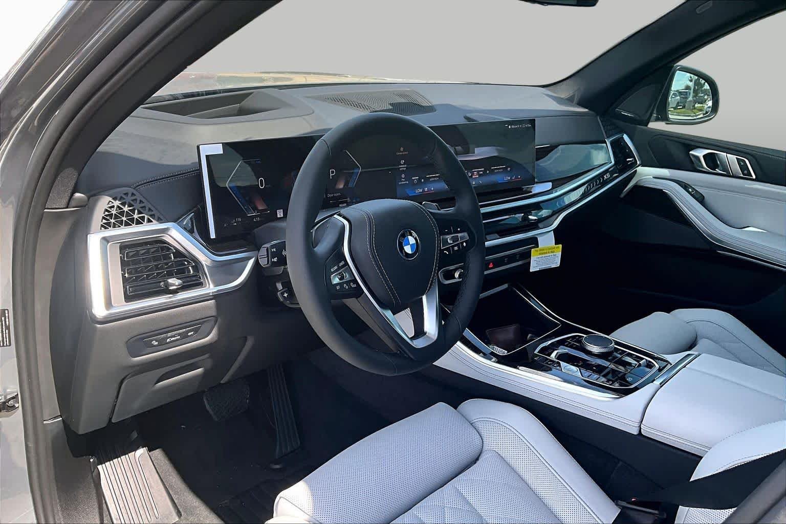 Used 2026 Skyscraper Grey Metallic BMW xDrive50e image 16