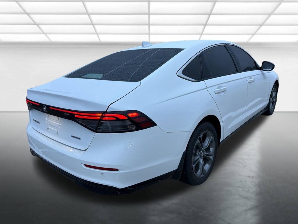 2023 Honda Accord Hybrid EX-L - Photo 2