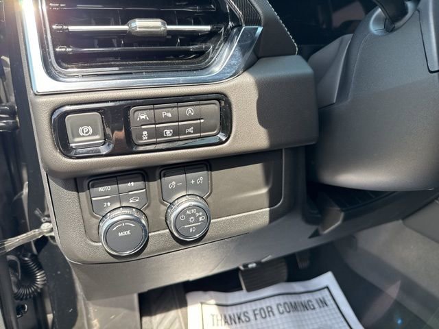 Used 2025 Onyx Black GMC Elevation image 28