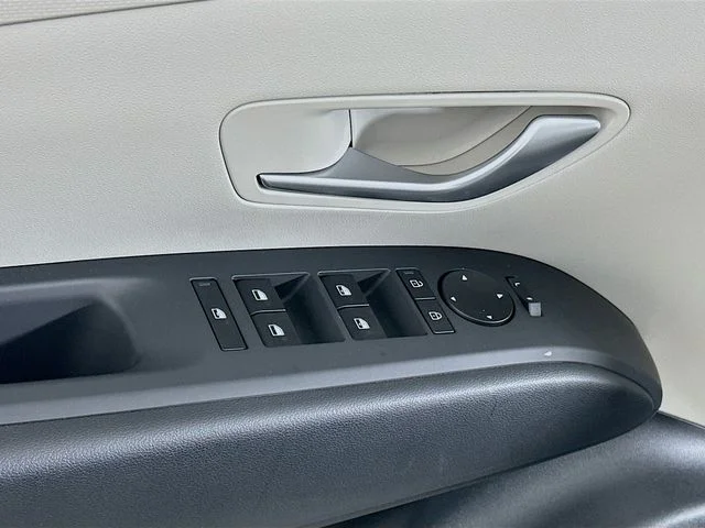 New 2026 Hyundai TUCSON SEL