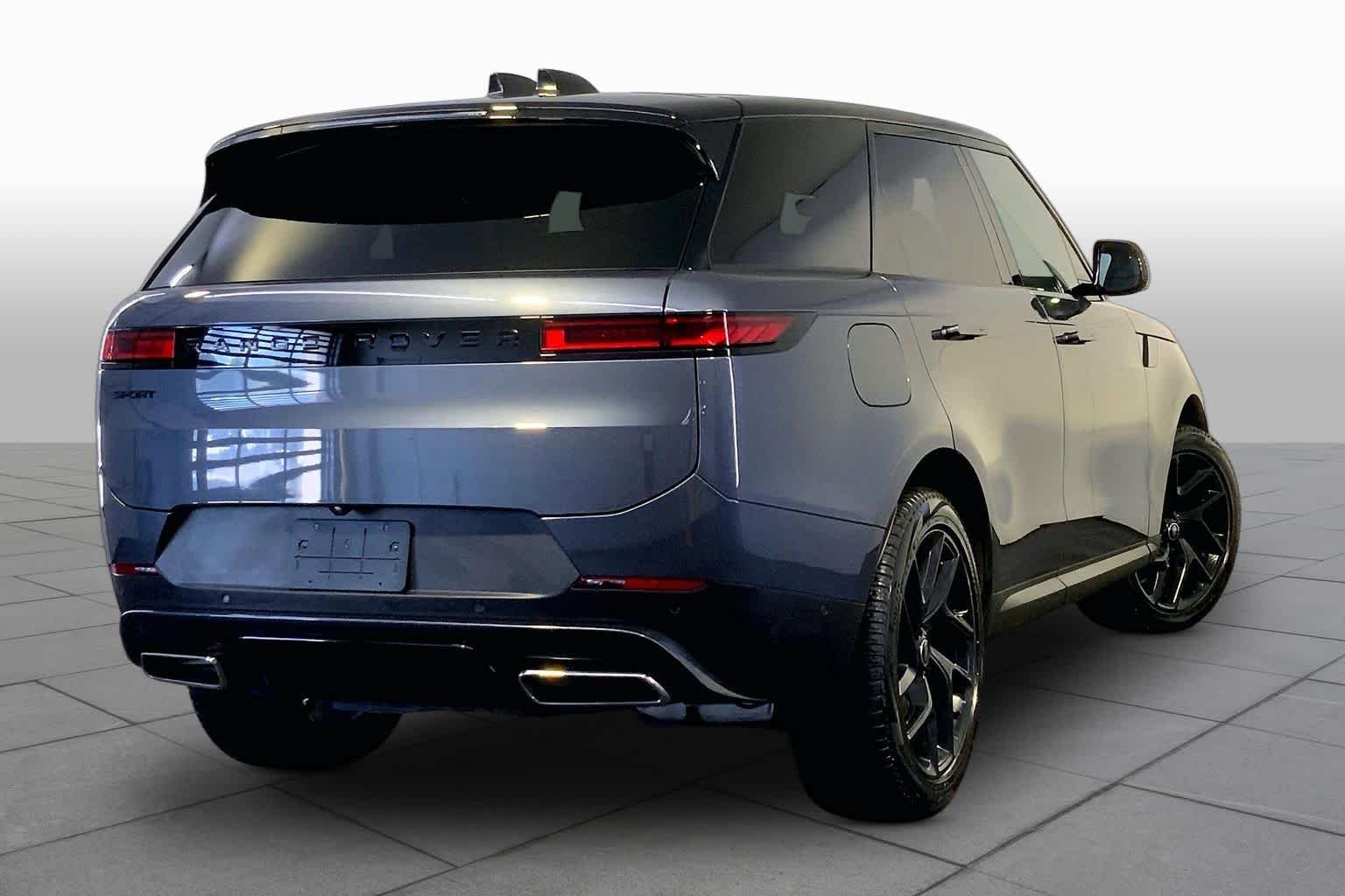Used 2025 Varesine Blue Metallic Land Rover SE image 13