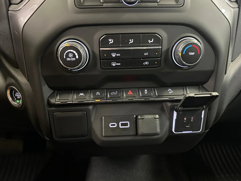 2023 Chevrolet Silverado 1500 Custom - Photo 14