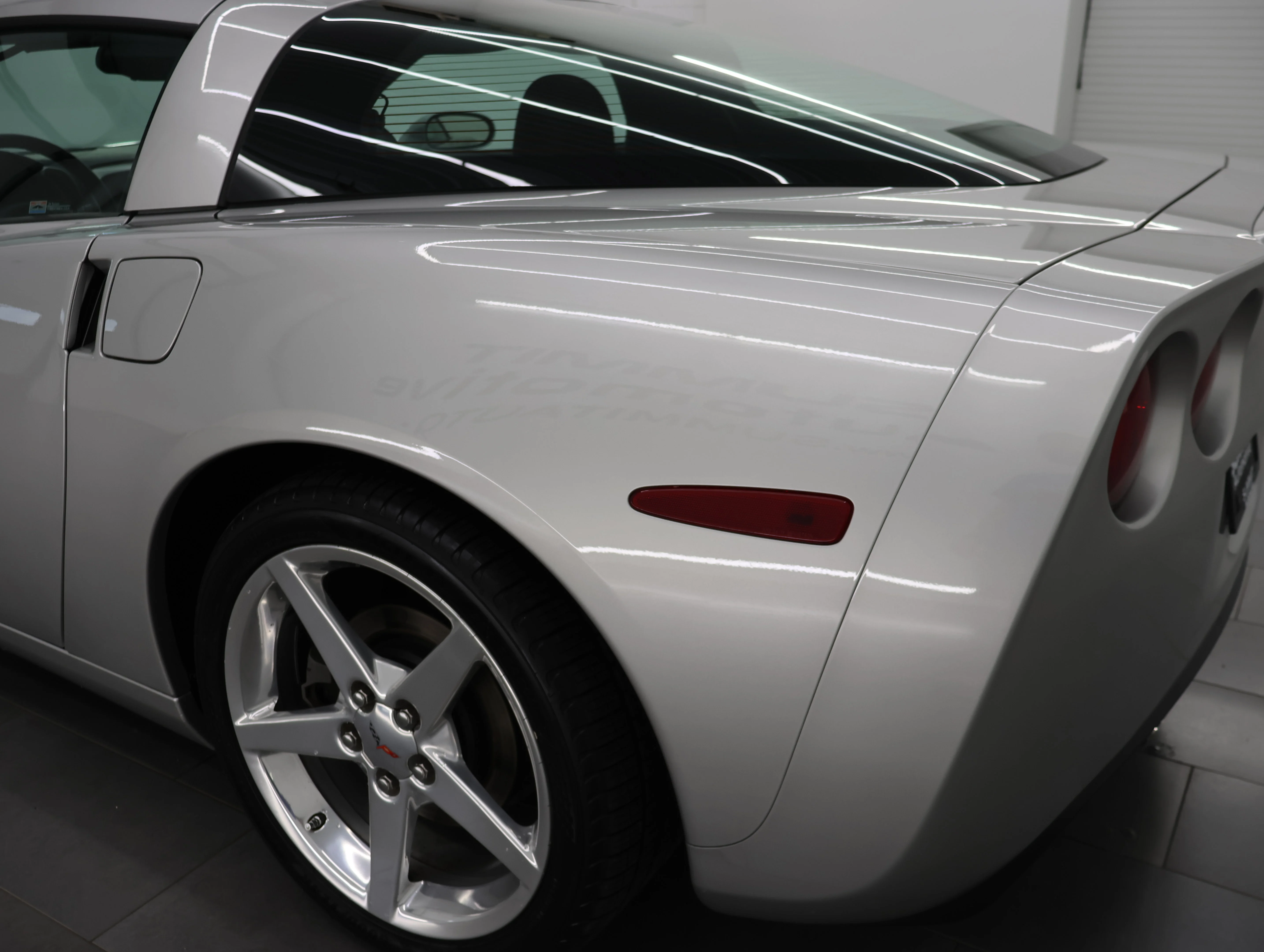 Used 2005 Machine Silver Metallic Chevrolet Base image 24