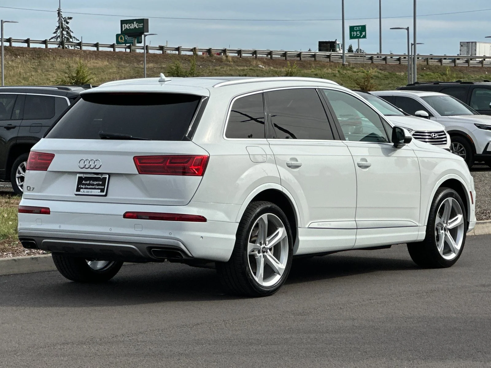 Used 2019  Audi 55 Prestige image 3