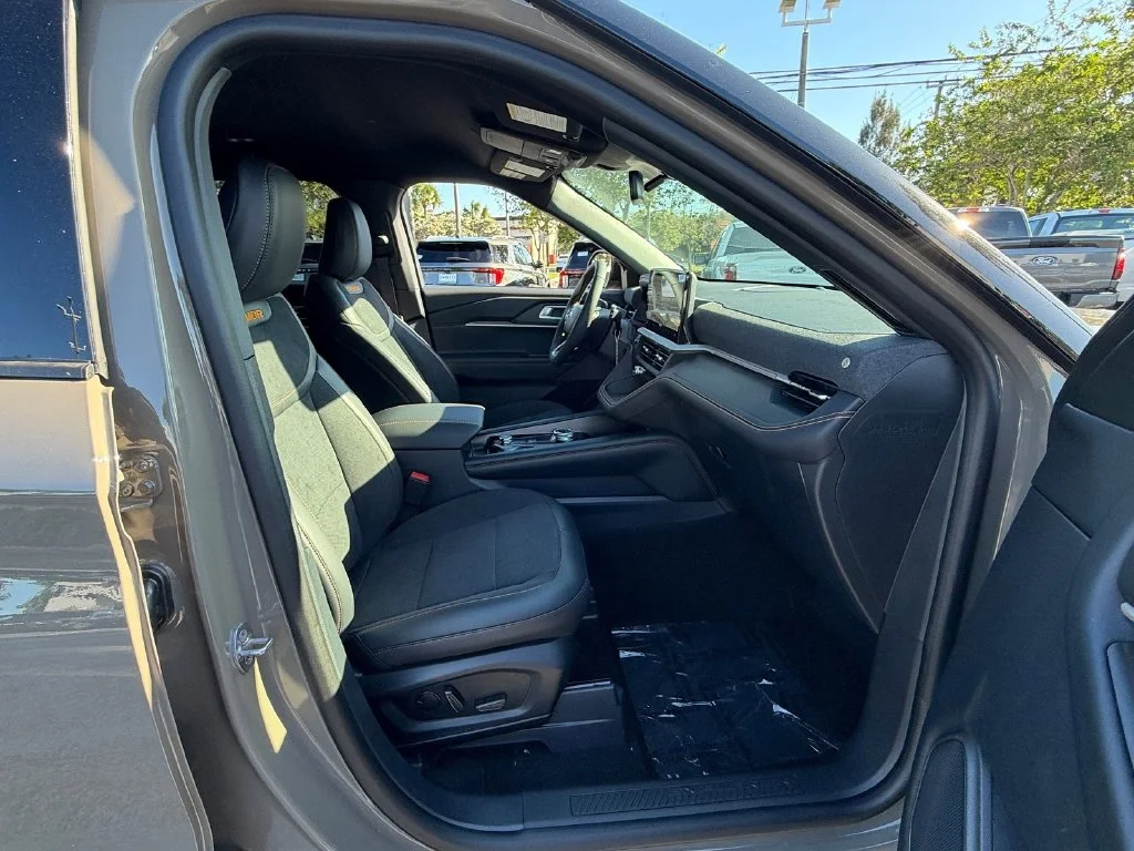New 2027 Gray Ford Tremor image 15