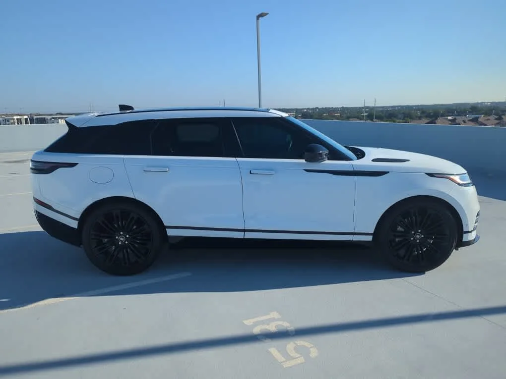 Used 2026 Fuji White Land Rover Dynamic SE image 8
