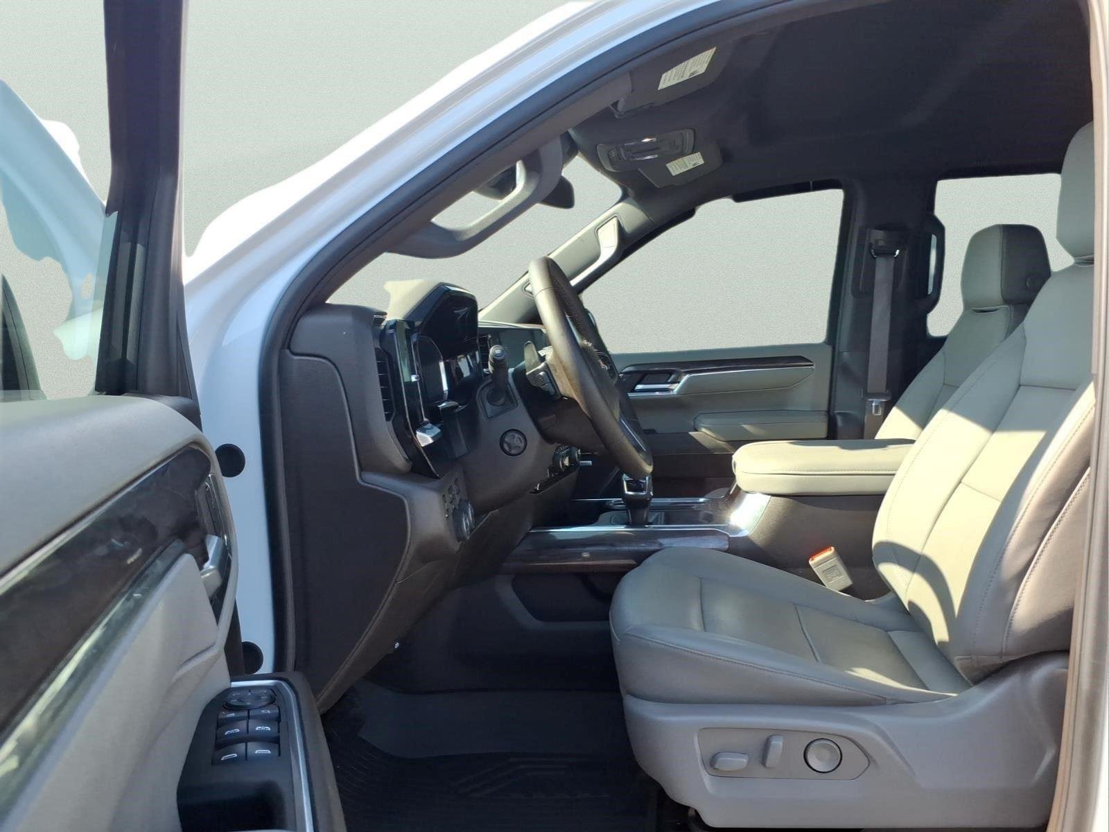 2024 Chevrolet Silverado 1500 LTZ - Photo 17