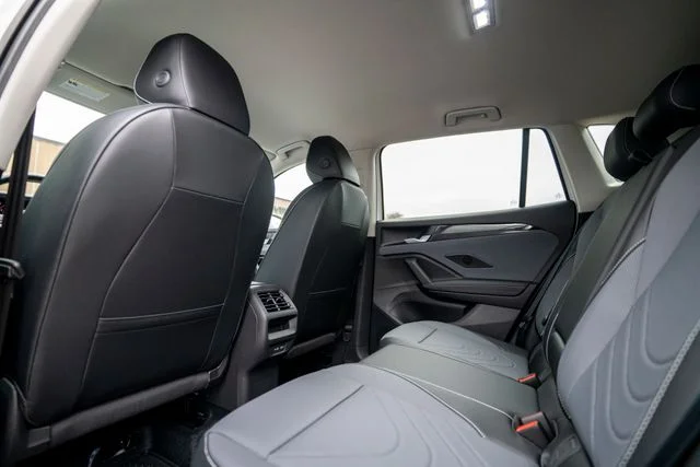 New 2026 White/off-white Volkswagen 2.0T SE image 29
