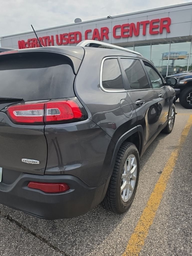 Used 2014 Jeep Cherokee Latitude with VIN 1C4PJMCB4EW291395 for sale in Cedar Rapids, IA