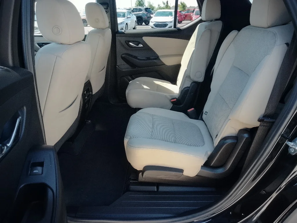 Used 2022 Mosaic Black Metallic Chevrolet LT Cloth image 10