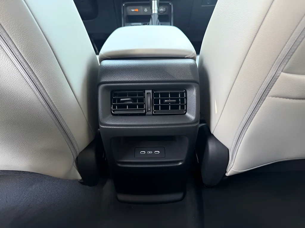 New 2026 Platinum White Pearl Honda EX-L image 11