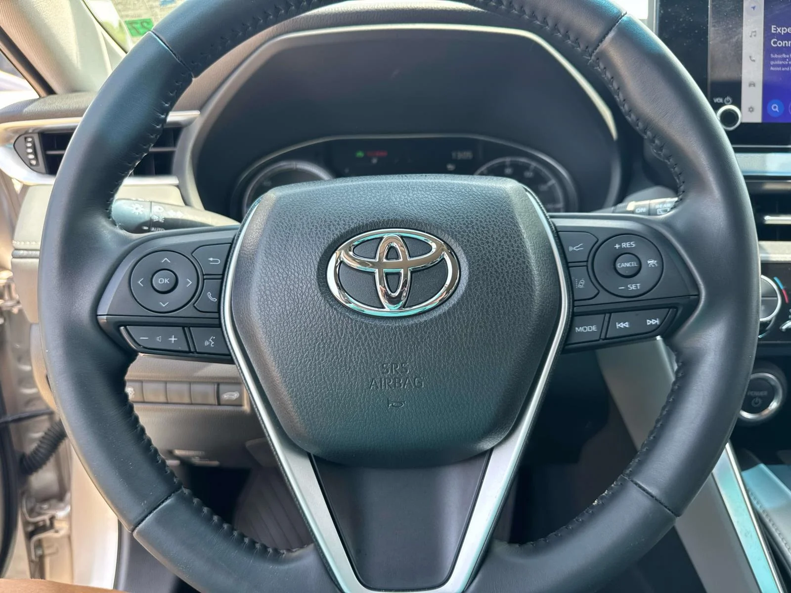 Used 2023 Silver Toyota LE AWD (Natl) image 21