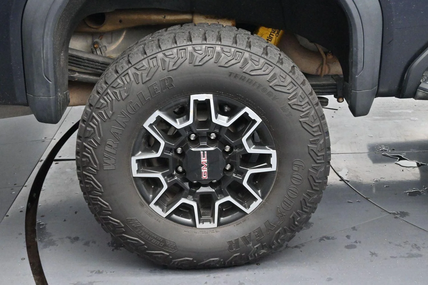 Used 2024 Titanium Rush Metallic GMC AT4X image 37
