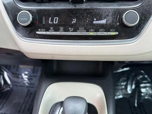 Used 2025 Silver Toyota LE image 17