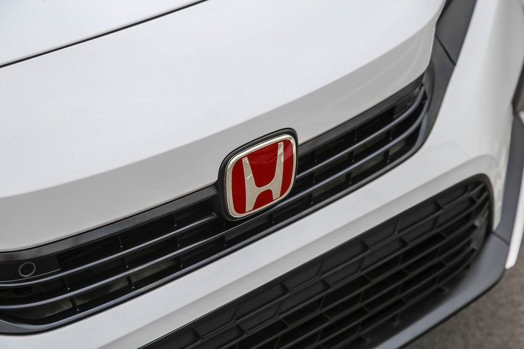 Certified Used 2024 Platinum White Pearl Honda 1.5T 4D TOURING image 41