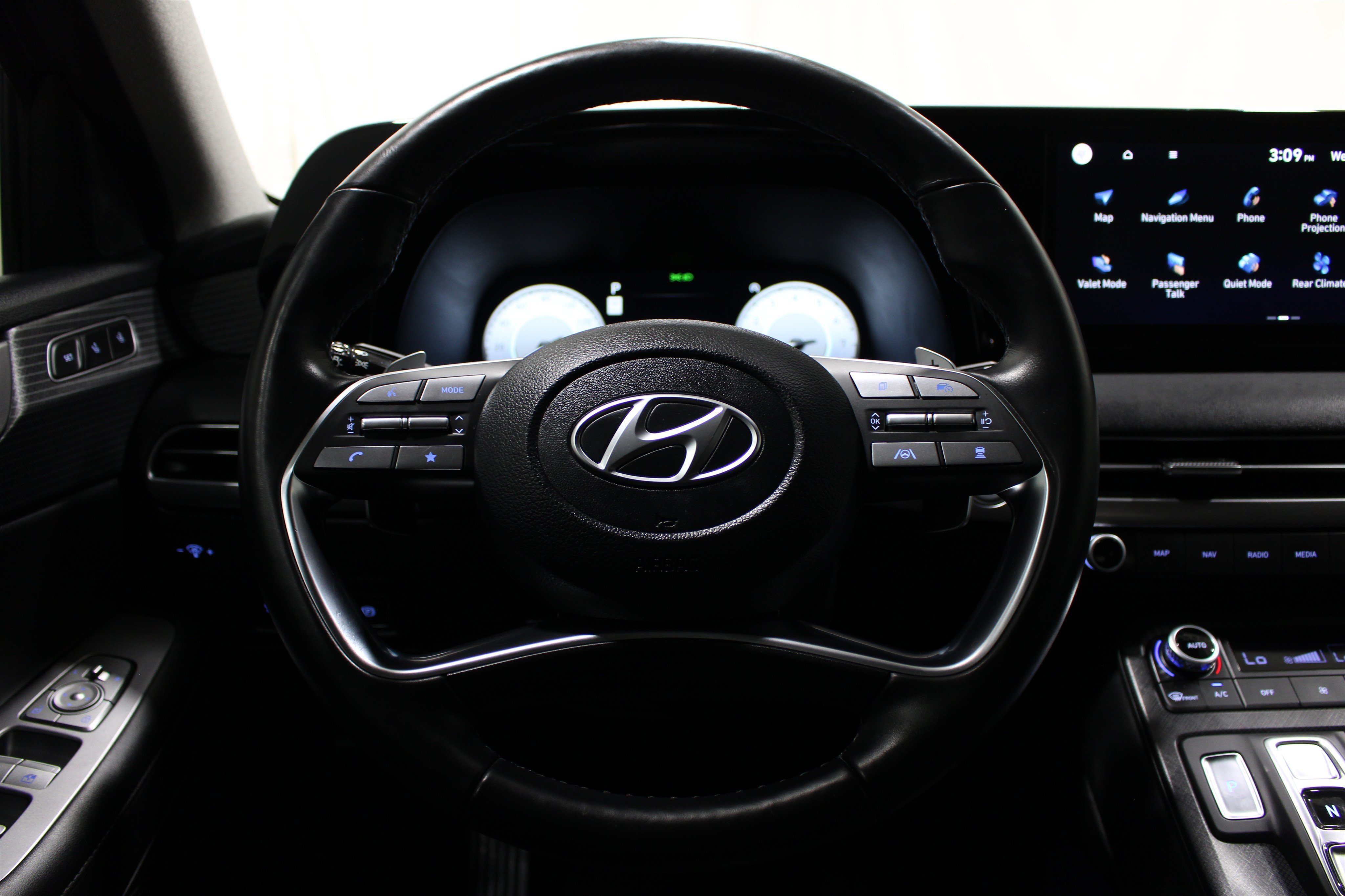 Used 2023 Abyss Black Pearl Hyundai Limited image 11