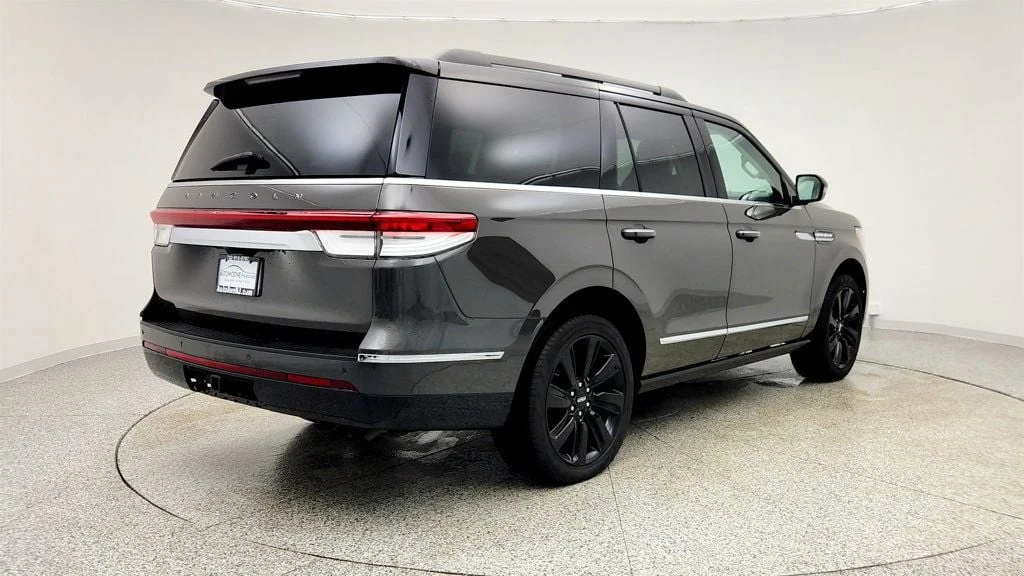 Used 2024 Chroma Caviar Dark Gray Metallic Clearcoat Lincoln Black Label 4x4 image 5