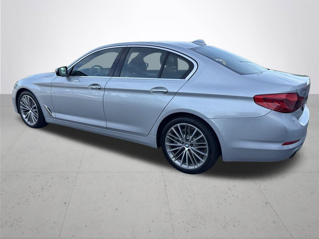 Used 2018 Glacier Silver Metallic BMW 530i xDrive image 10
