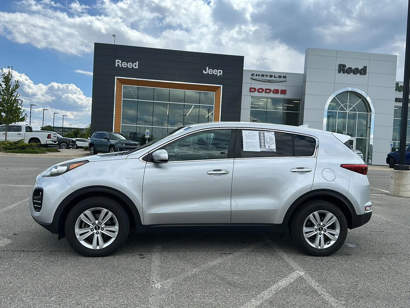 Used 2018 Kia Sportage LX with VIN KNDPMCAC3J7383843 for sale in Kansas City